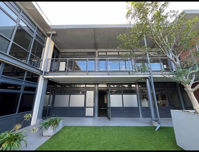 245M² OFFICE TO LET IN GARDENS